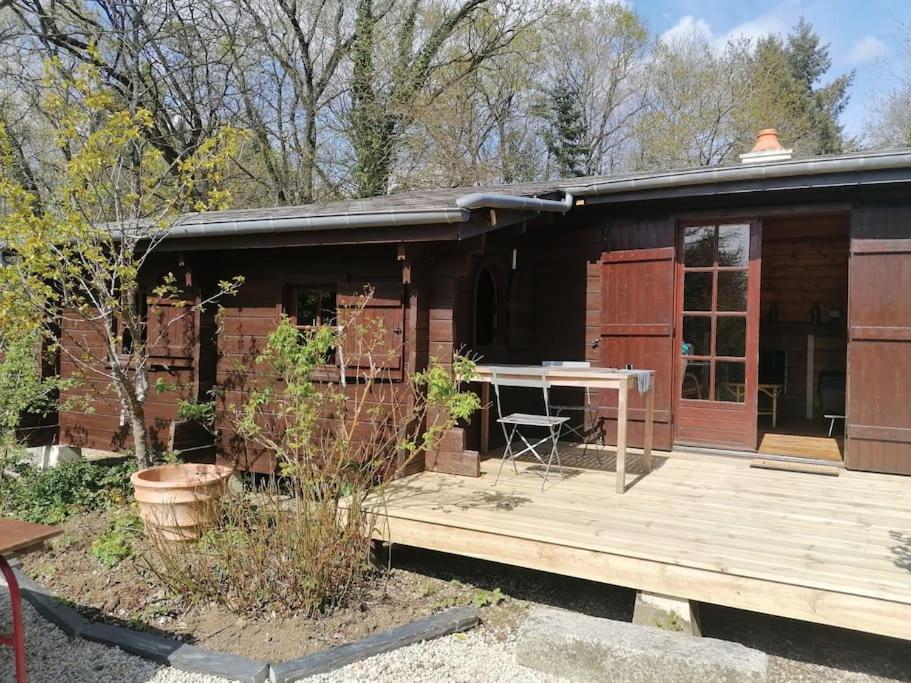 Chalet En Pleine Nature Au Bord D'Un Etang Lanvallay Buitenkant foto